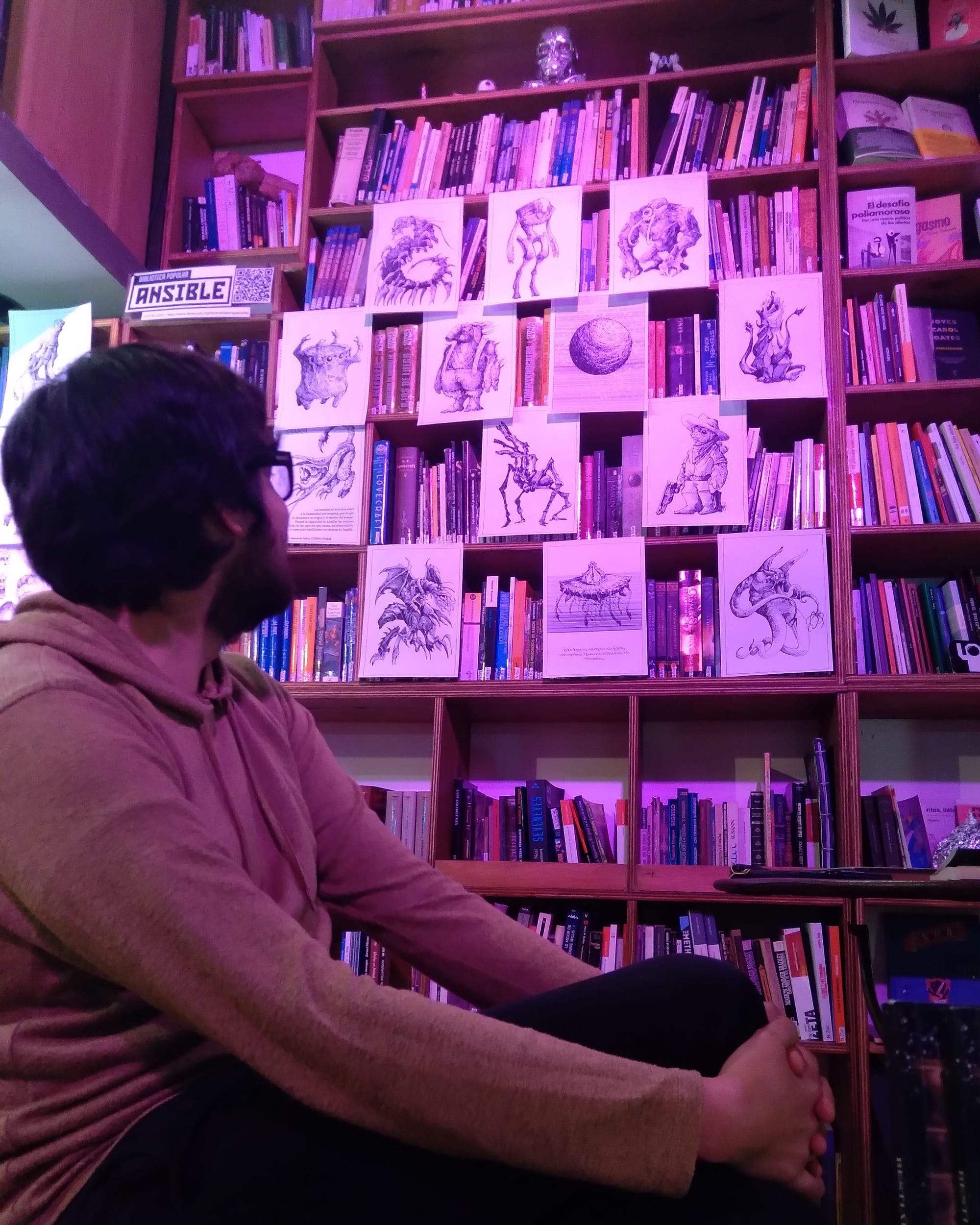 Exposición de ilustraciones del "Bestiario Extraterrestre" de Nahuel León (2023)