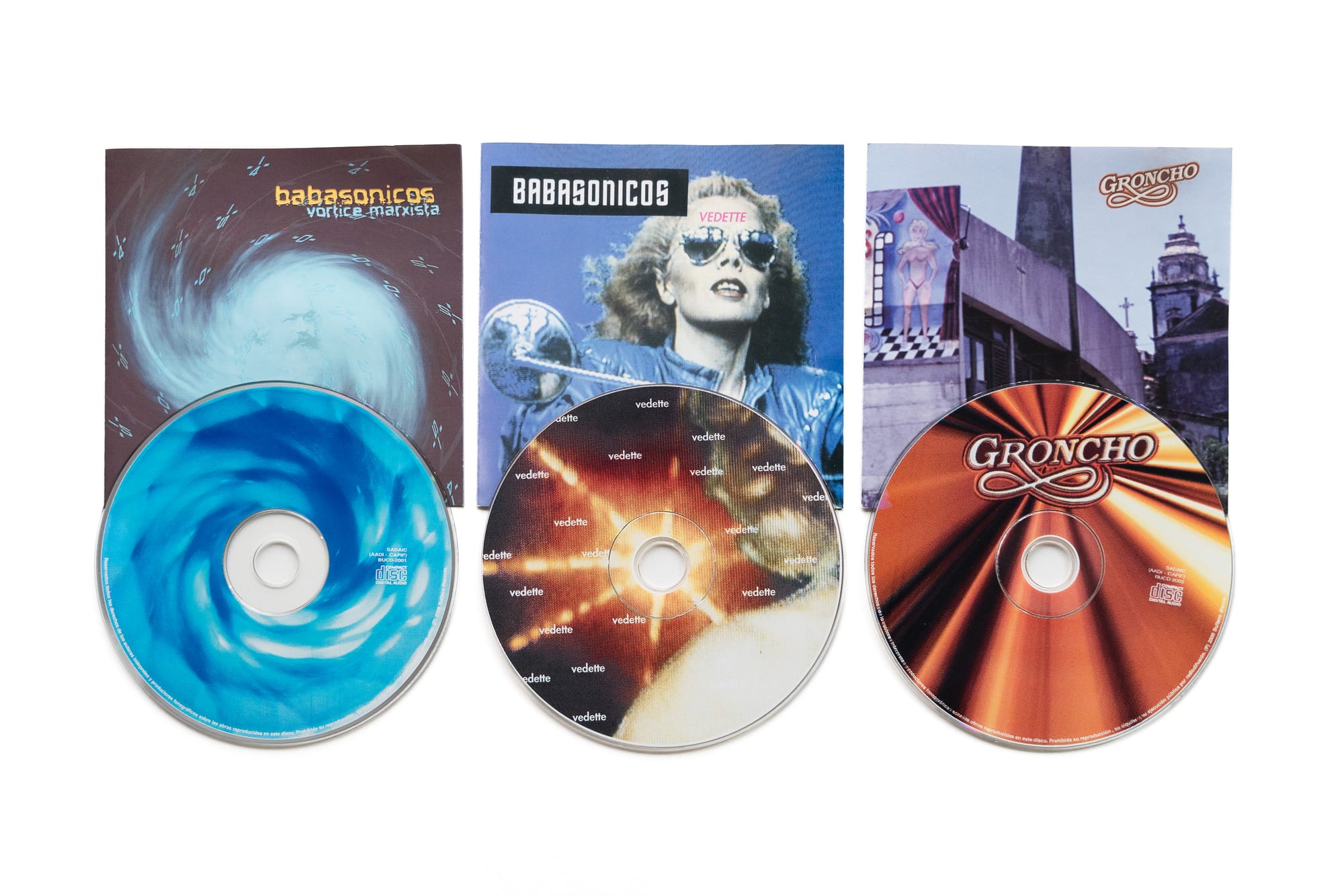 Booklets y discos de Vórtice marxista, Vedette y Groncho | Foto: Alejandra Morasano
