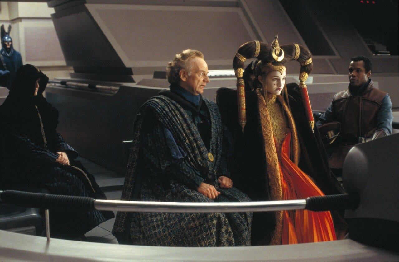 Padme y Palpatine en el Senado Galáctico